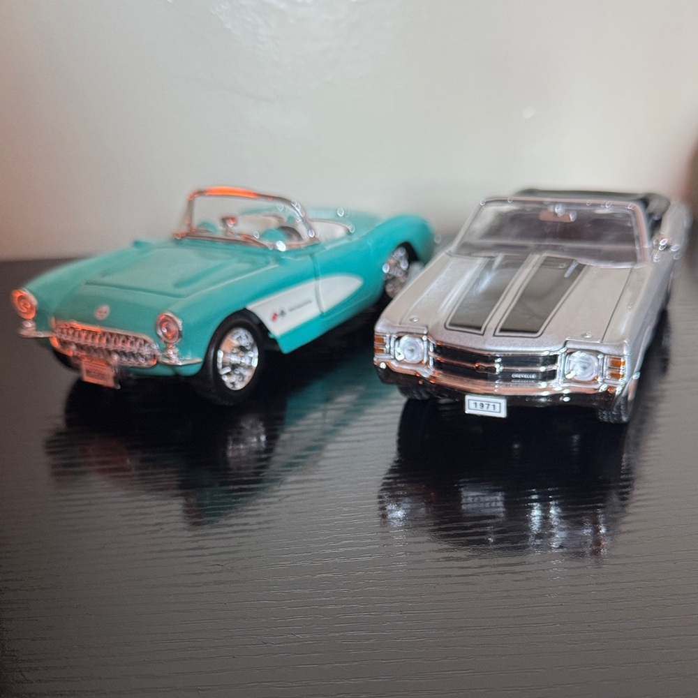 🩵🩶🐴🏁Classic Convertible Toy Car Set - Teal and Silver